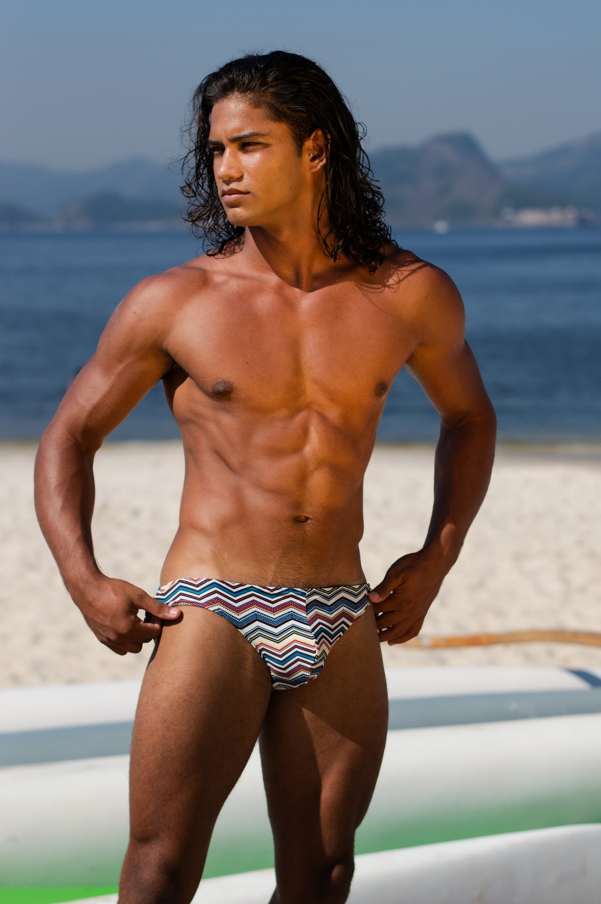 2-IN-1 MAUI SIDE TIE REVERSIBLE LOW RISE SWIM BRIEF - BLUE / ZIGZAG PRINT