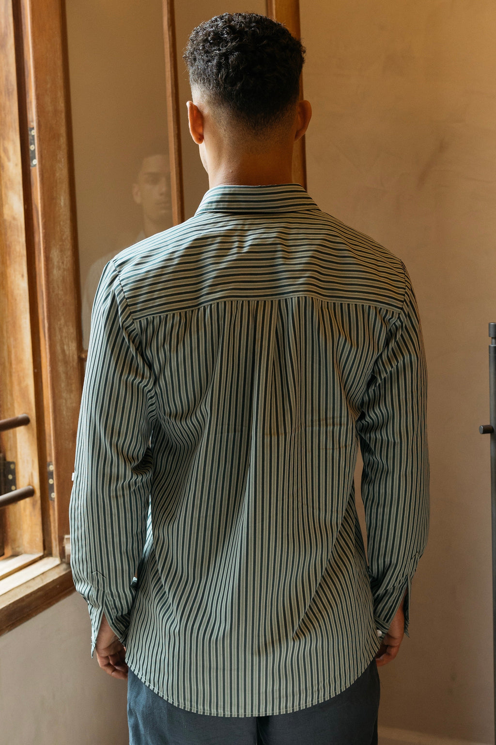 Global Anytime Button-Up 02