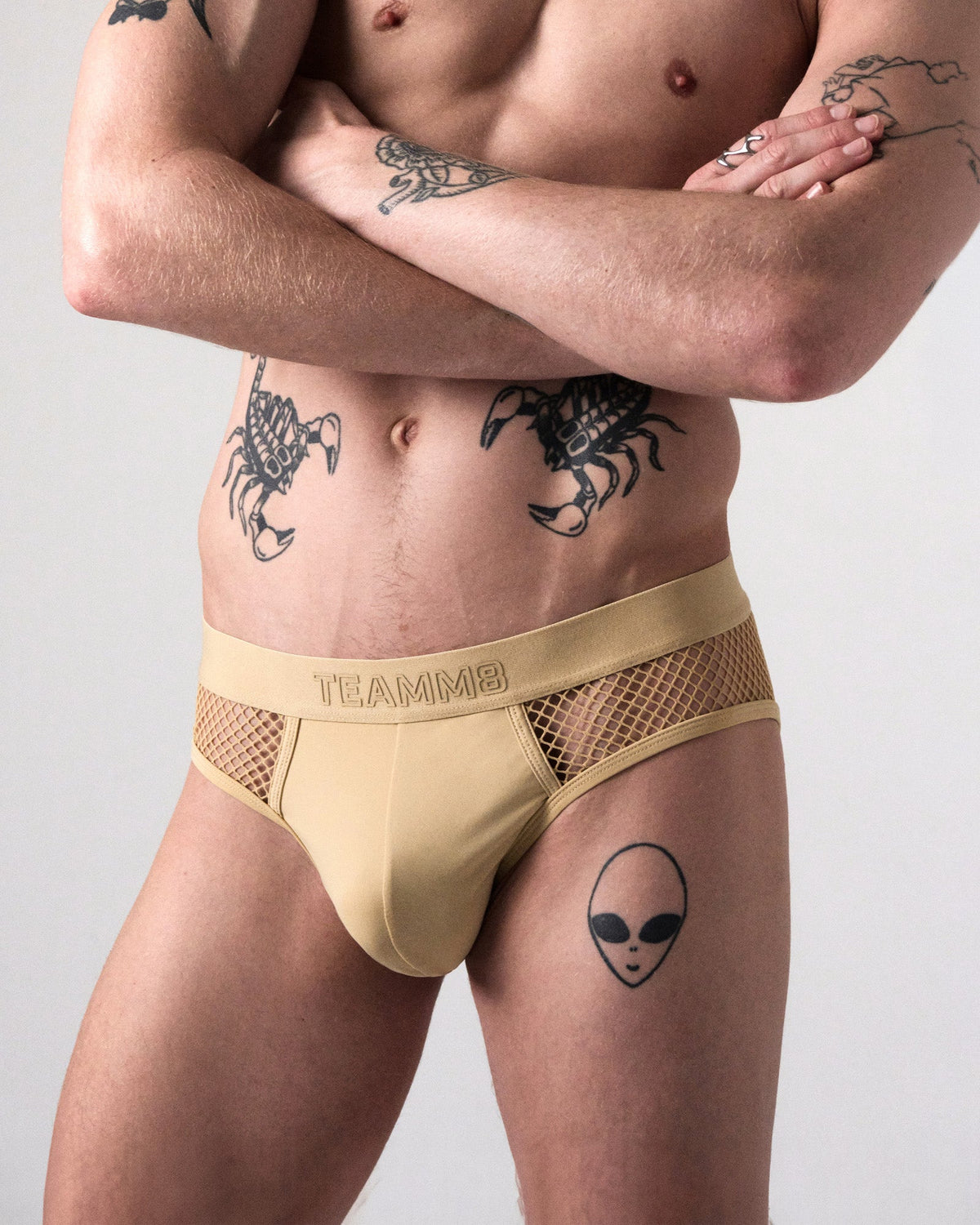 TEAMM8 Edge Net Brief Sand