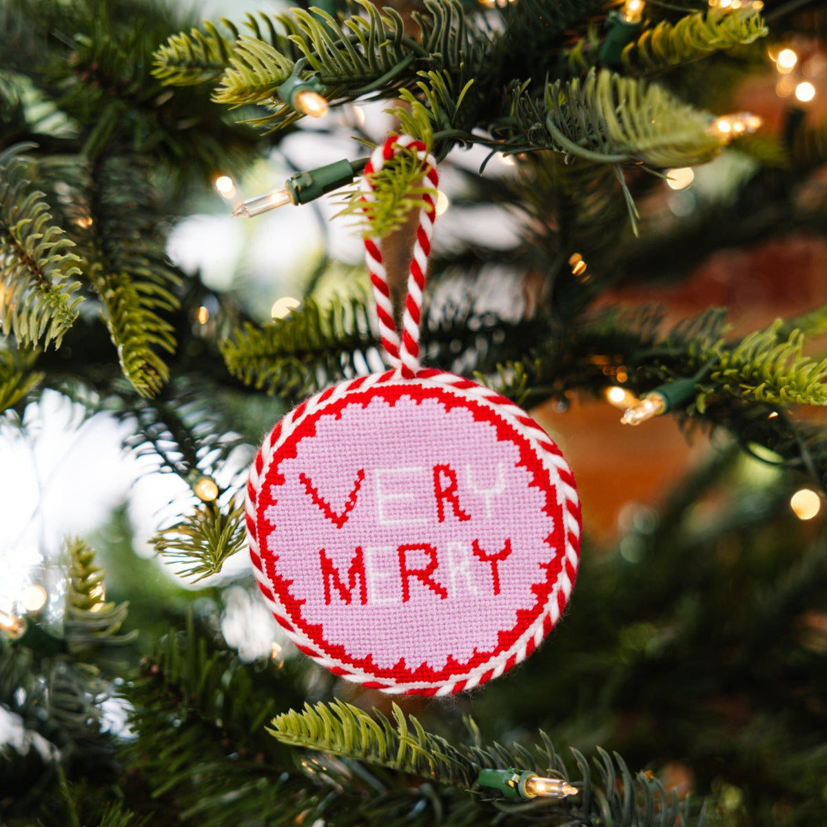 Needlepoint Ornament - Very Merry