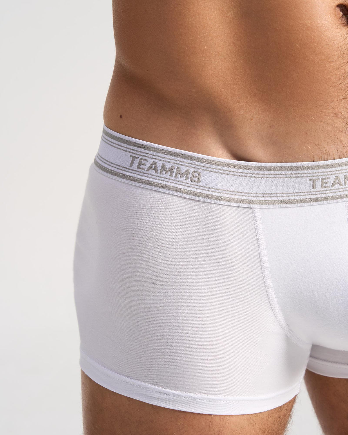 TEAMM8 Cotton Classic Trunk - White