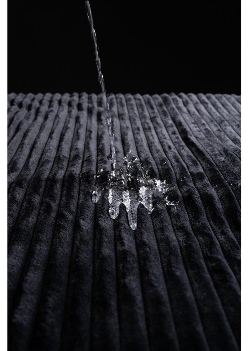 Signature Waterproof Blanket - Black