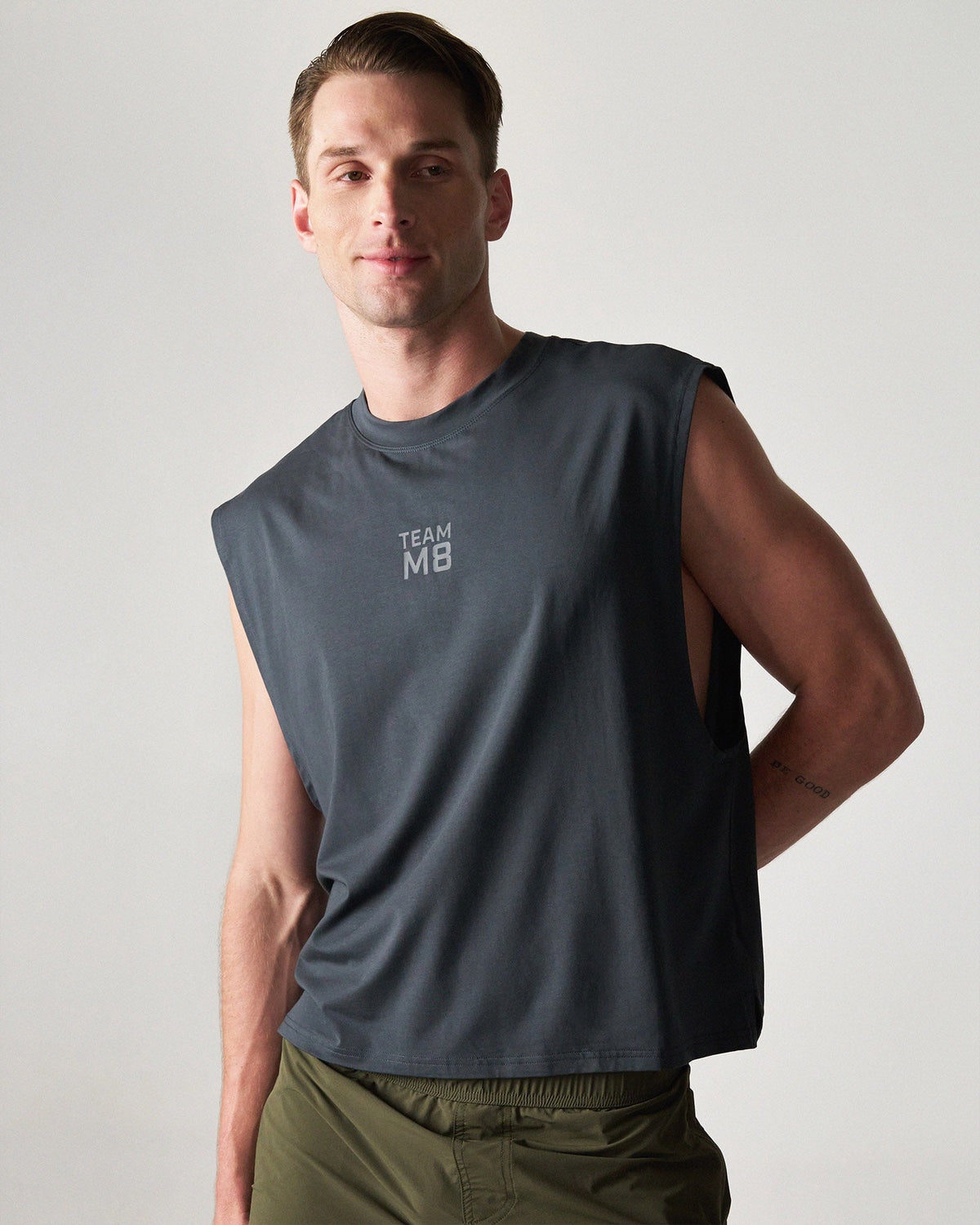 TEAMM8 Strike Box Muscle Tank 2.0. - Gunmetal