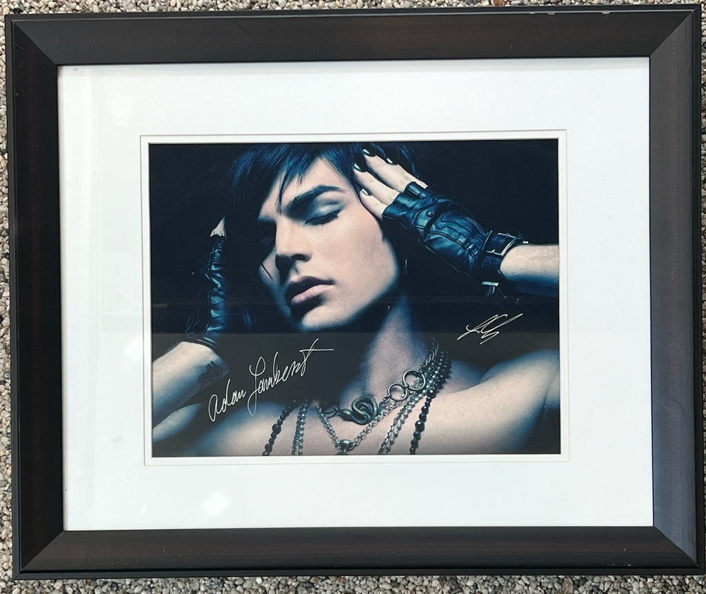 Lot 31: Framed AL FYE era portrait by Lee Cherry (signed by AL and photographer)
