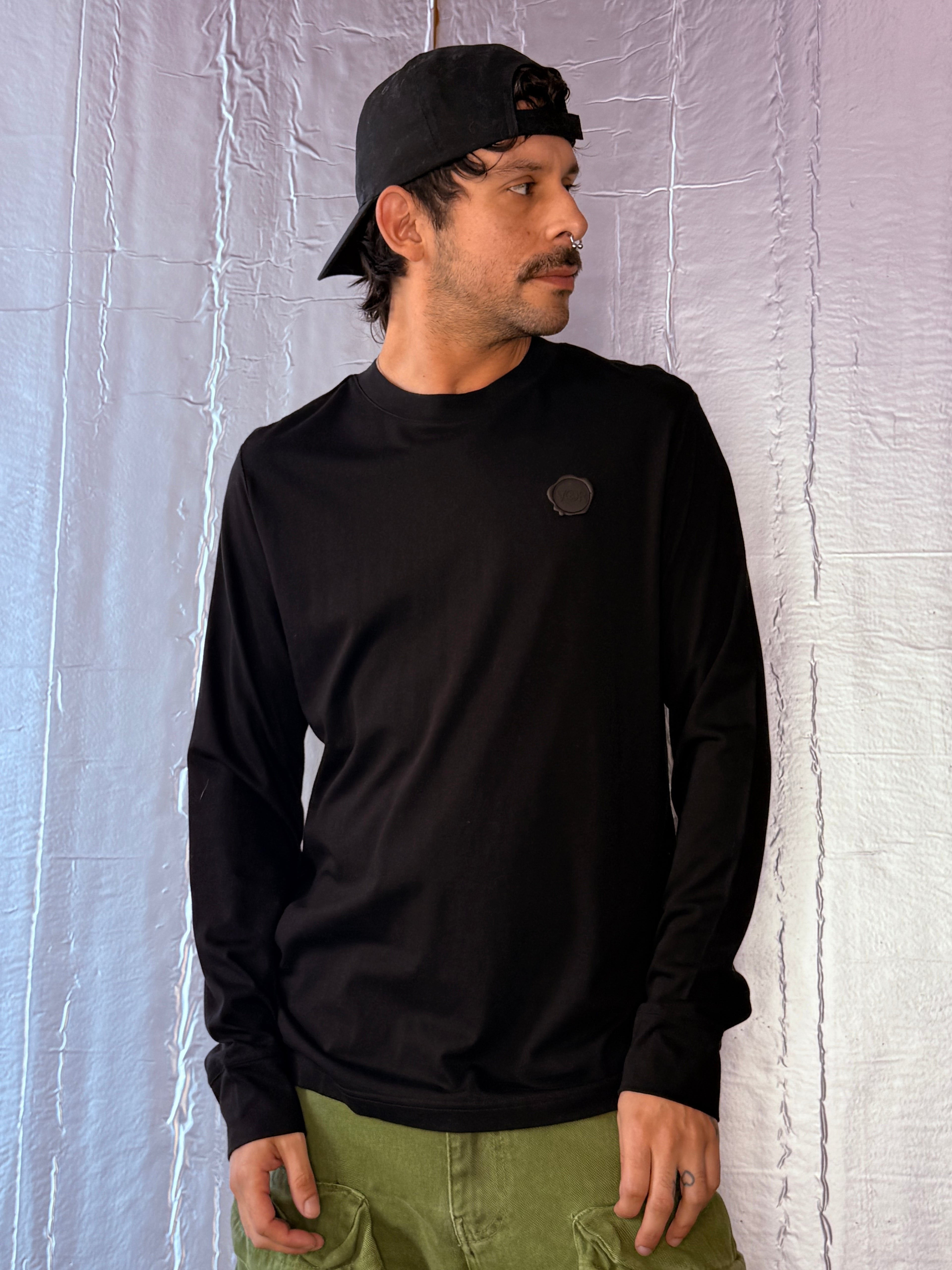 VIKTOR & ROLF BLACK LONG SLEEVE TEE