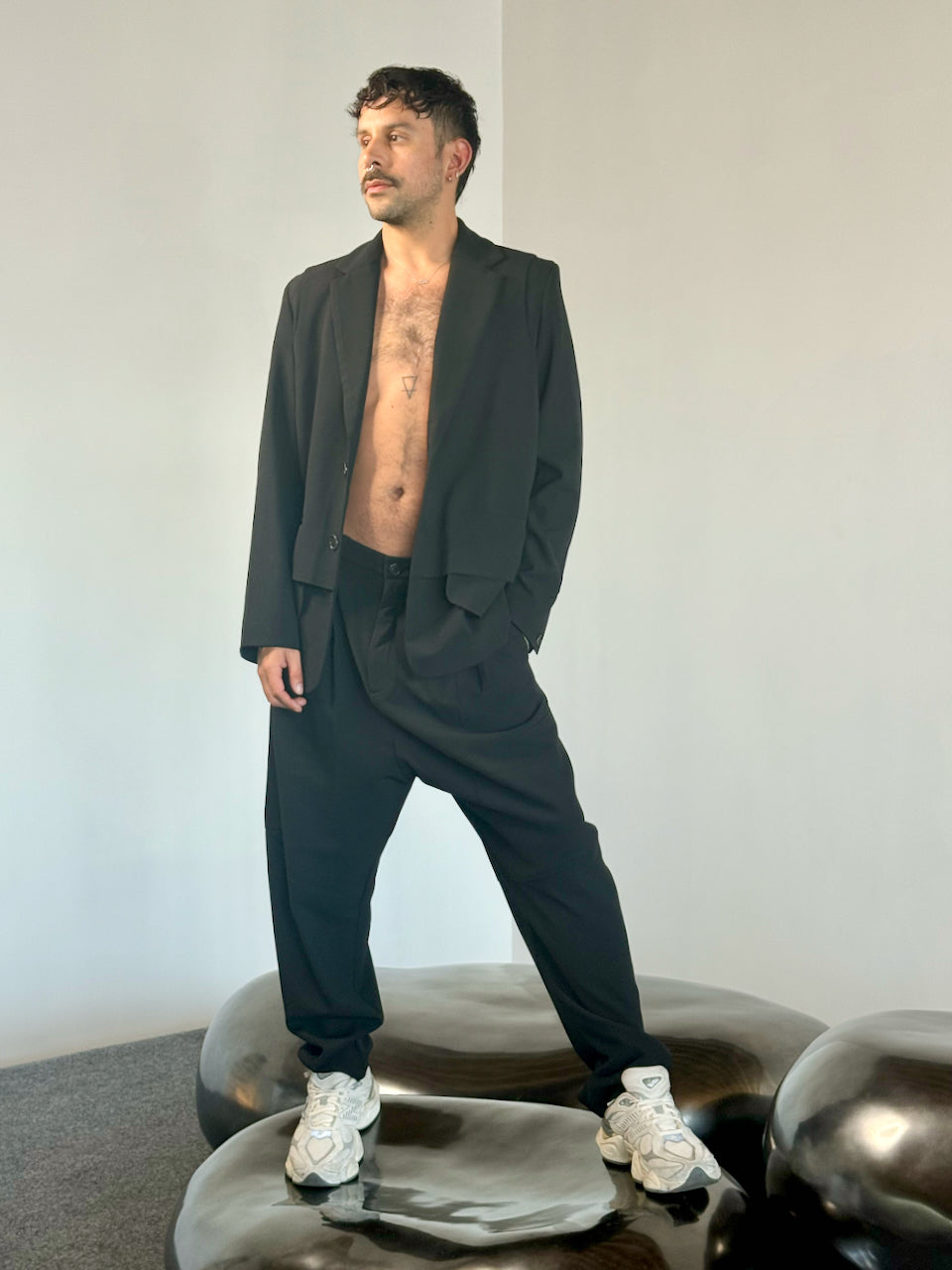 ANTS BLAZER BLACK  by Henrik Vibskov