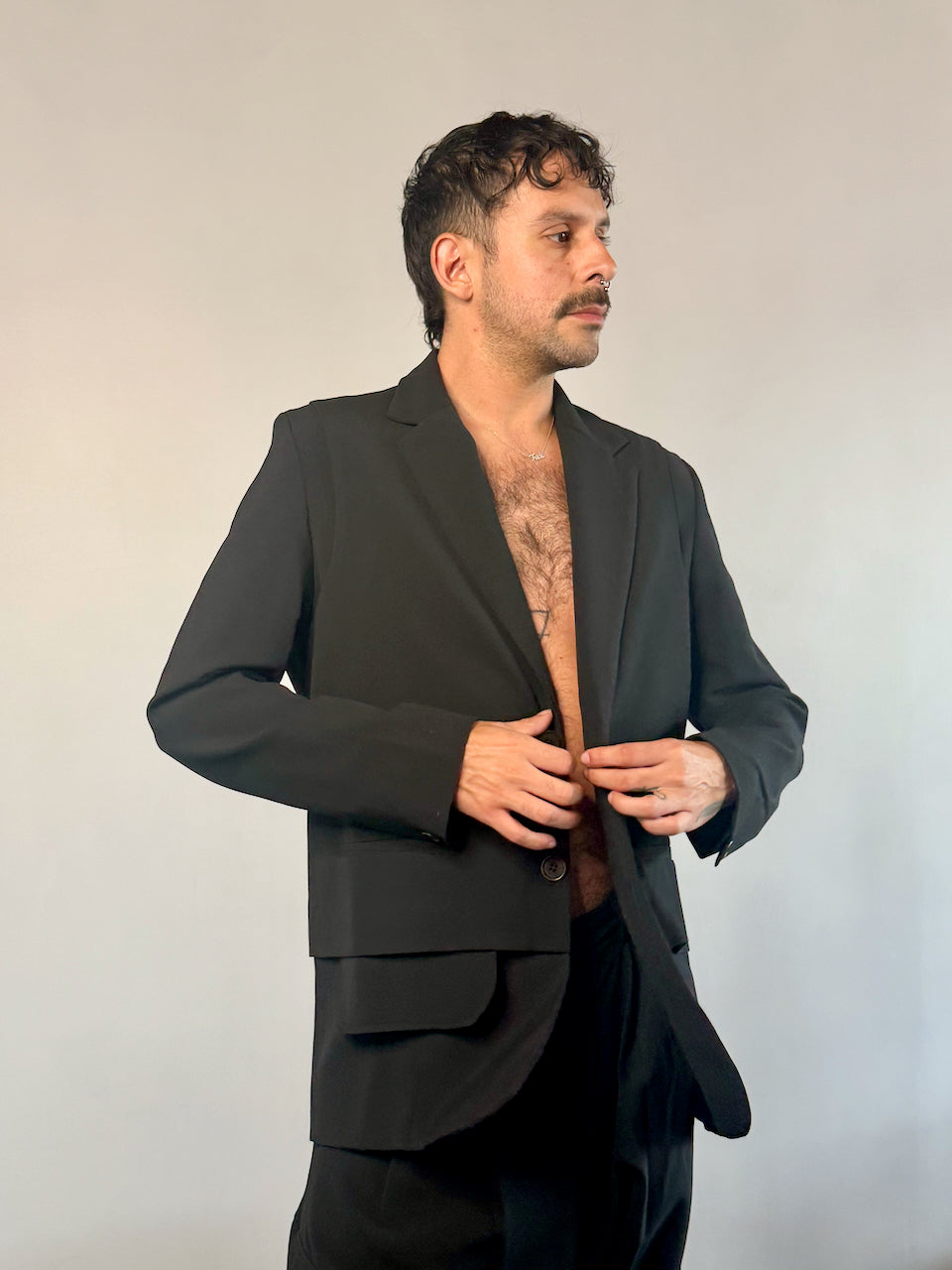 ANTS BLAZER BLACK  by Henrik Vibskov