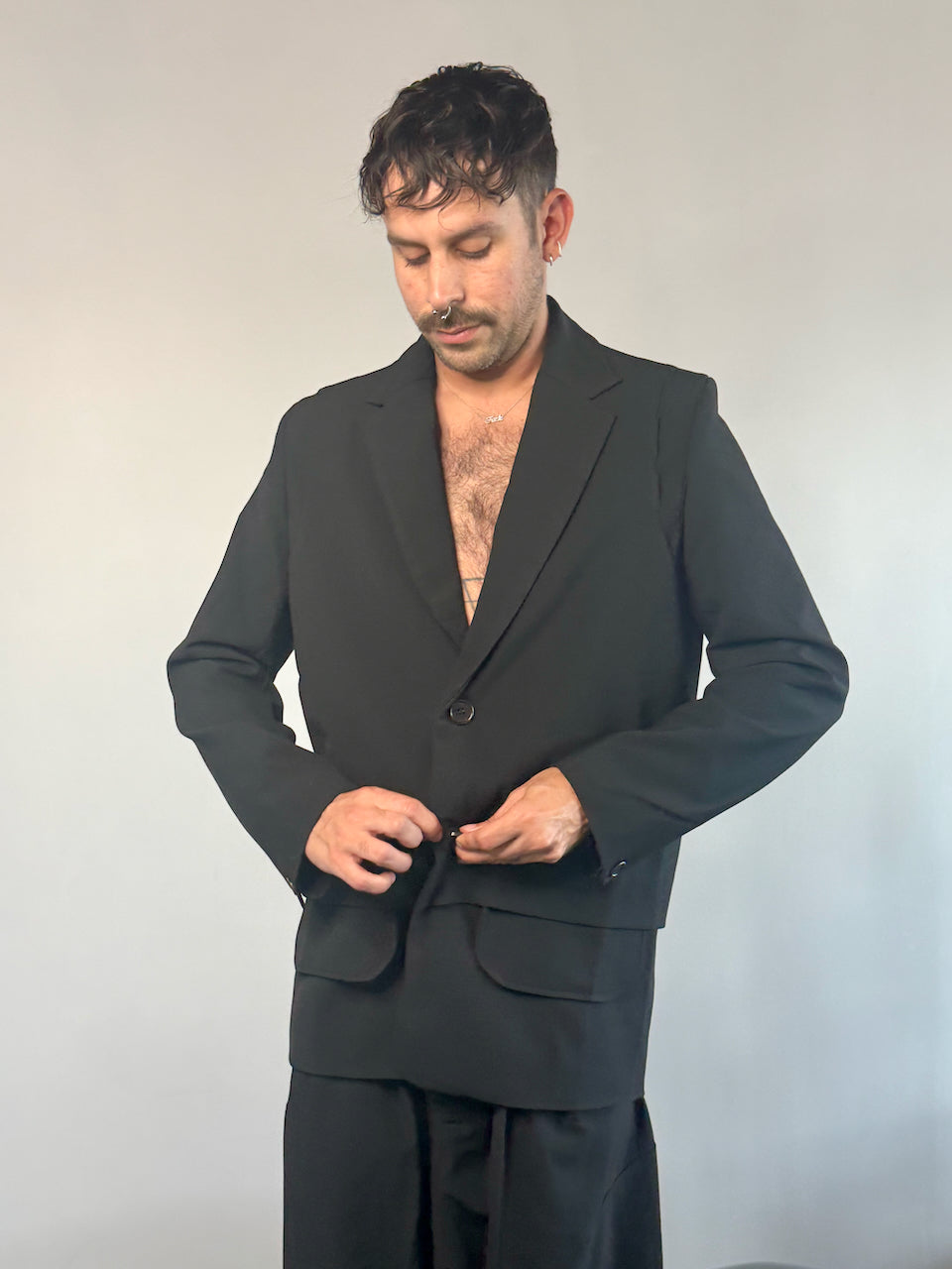 ANTS BLAZER BLACK  by Henrik Vibskov