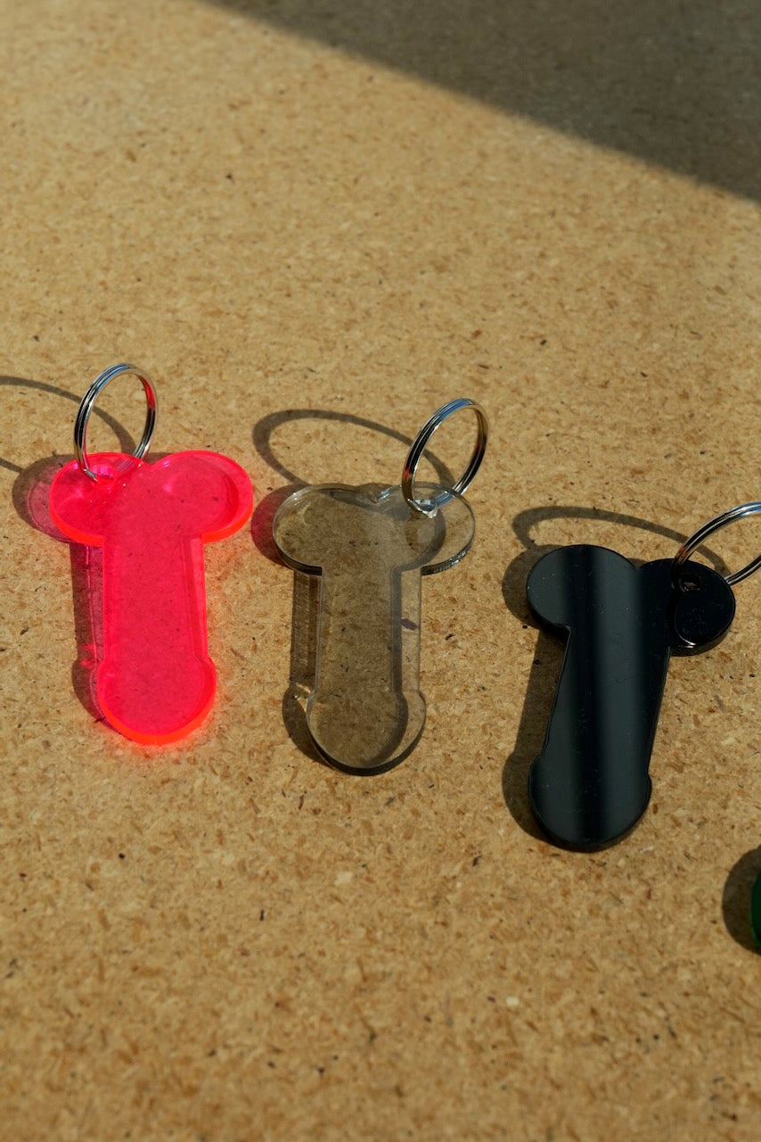NICLAS HENRIKSEN PINK D KEYCHAIN