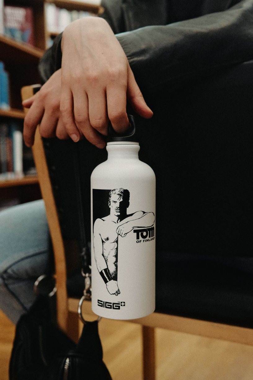 TOM OF FINLAND x SIGG WATER BOTTLE WHITE