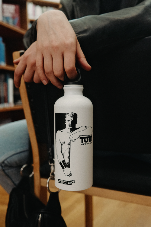 TOM OF FINLAND x SIGG WATER BOTTLE WHITE