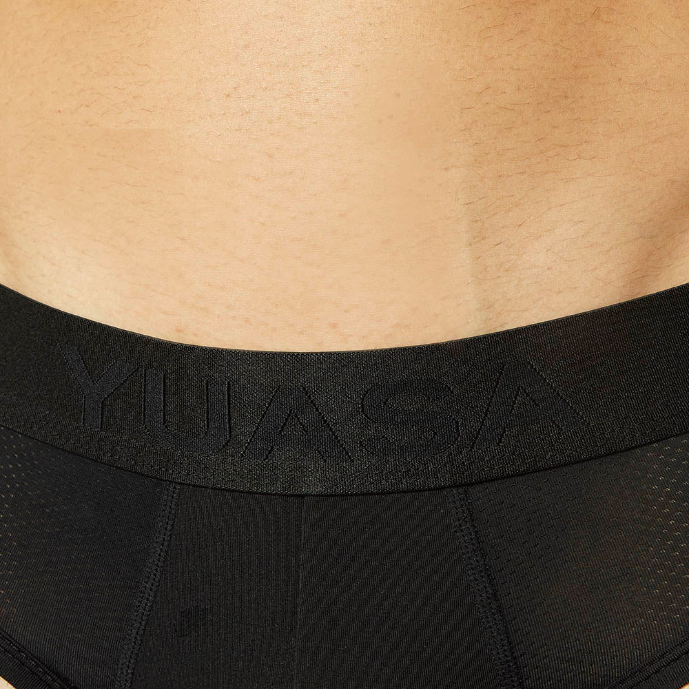 Carbon Mesh Tagless Hip Brief Black