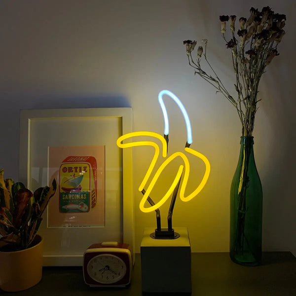 Neon 'banana' Sign