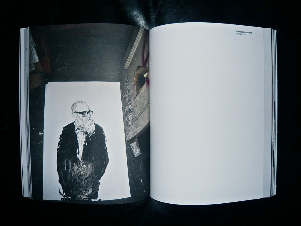 Robert Knoke: Black Material