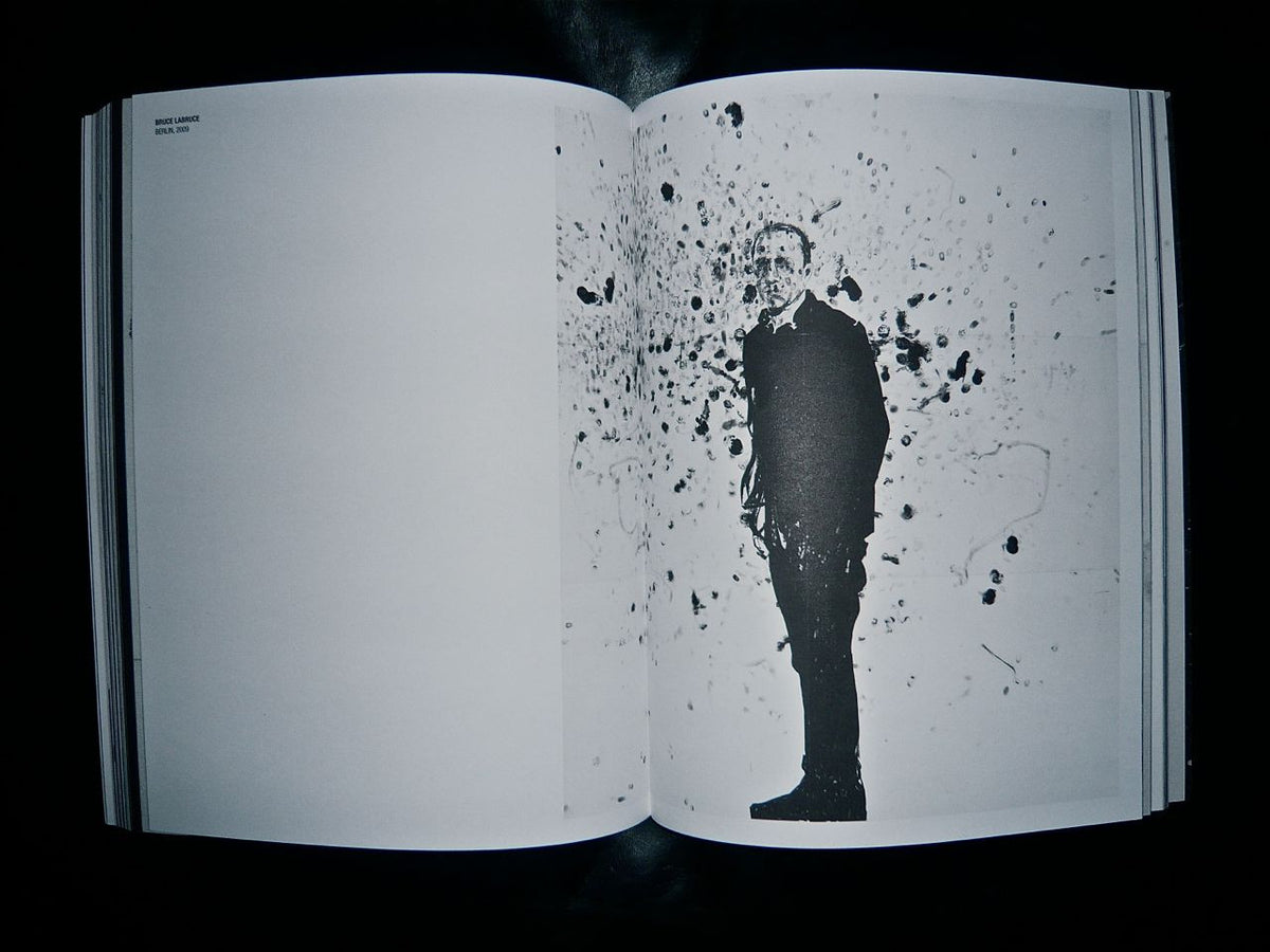 Robert Knoke: Black Material