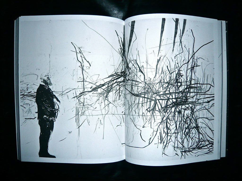 Robert Knoke: Black Material
