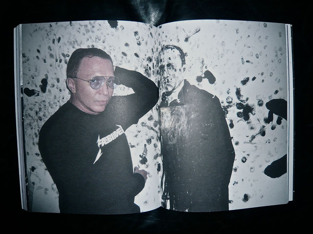 Robert Knoke: Black Material
