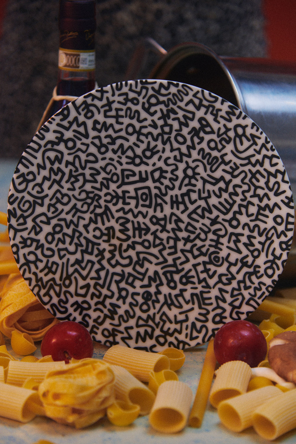 Keith Haring PORCELAIN PLATE BLACK "PATTERN COLLECTION"