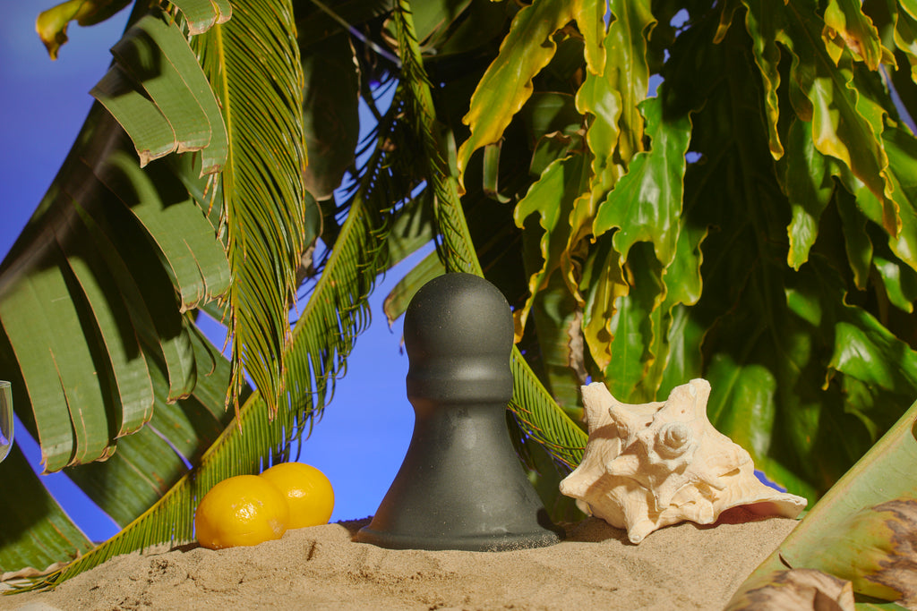 THE PAWN BUTT PLUG BY TANTUS - BYRON BLACK