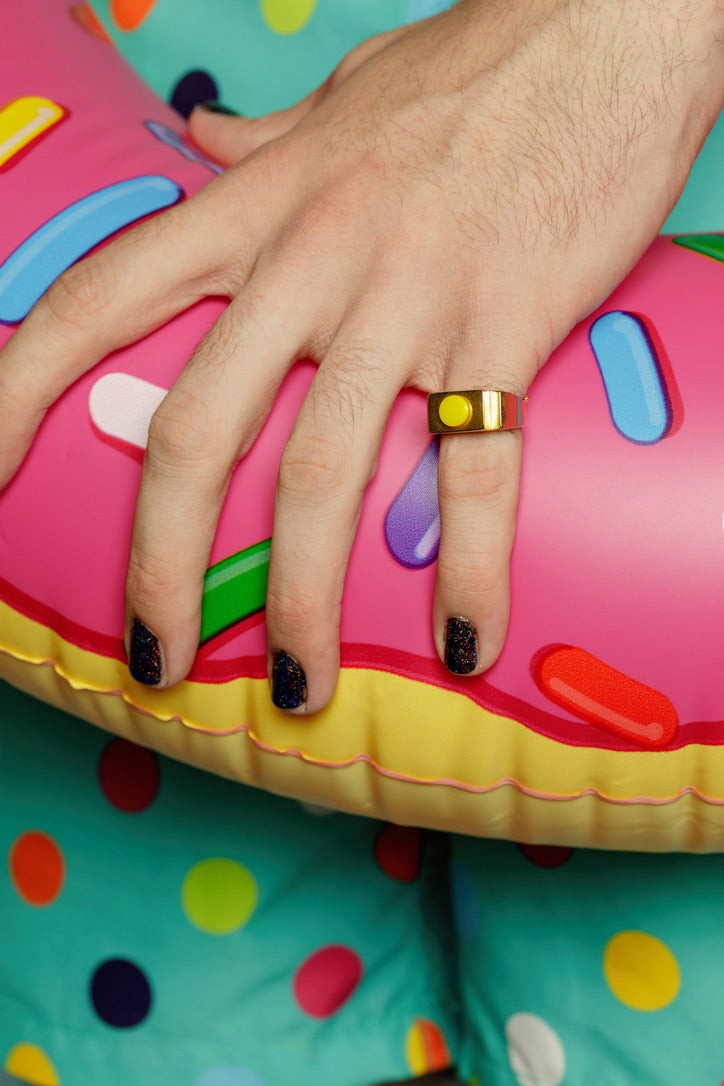 Yellow Circle Ring Gold by Jonathan Johnson