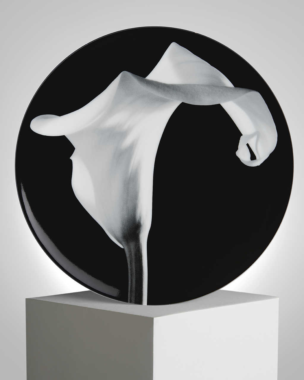 ROBERT MAPPLETHORPE "Calla Lily" PLATE