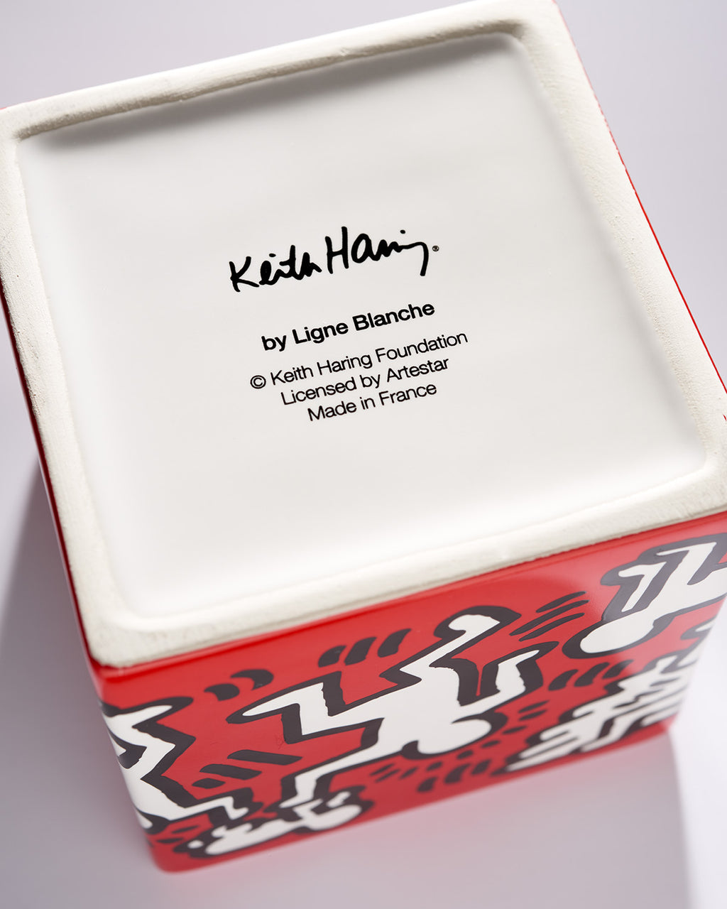 KEITH HARING "WHITE ON RED" SQUARE PERFUMED CANDLE